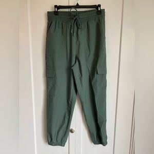 Old Navy stretchtech green cargo-joggers medium